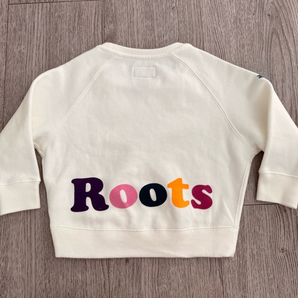 Roots Baby Original Crewneck Sweatshirt in white size 2t - Picture 7 of 8
